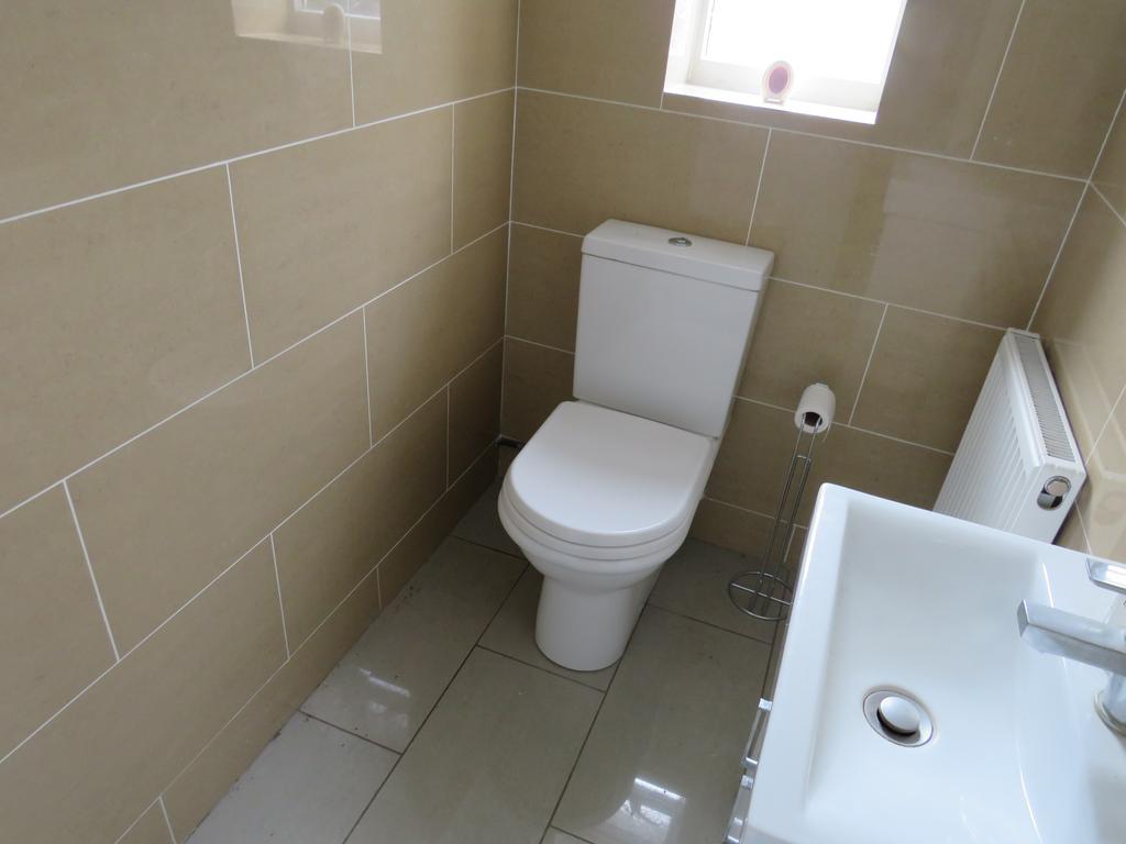 Cloakroom/wc