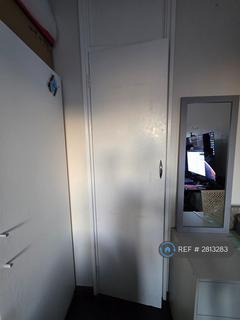 undefined, Wickford St, London, E1