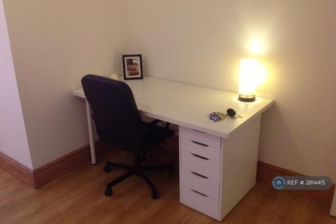 3 bedroom flat to rent, Hyde Terrace, Leeds, LS2