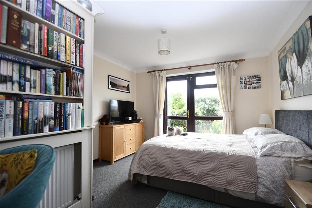 Principal bedroom