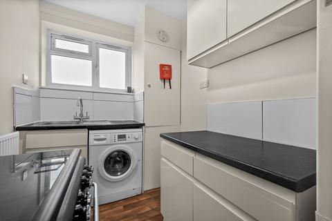 2 bedroom flat for sale, St Asaph Court, St. Asaph Road, London, SE4