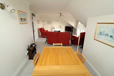 2 bedroom flat for sale, Seafront, Hayling Island