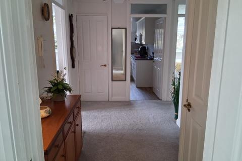 2 bedroom flat for sale, Seafront, Hayling Island