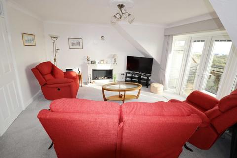 2 bedroom flat for sale, Seafront, Hayling Island