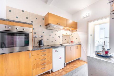 1 bedroom flat for sale, Queensway, Bayswater, London, W2