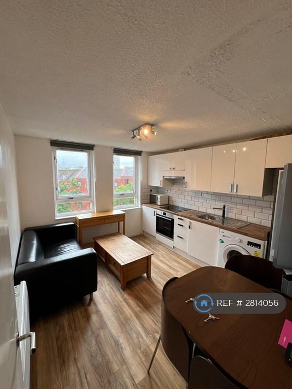 Kitchen/ Lounge