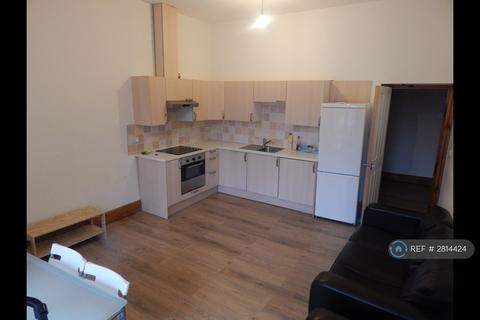 3 bedroom flat to rent, Hyde Terrace, Leeds, LS2