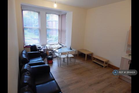 3 bedroom flat to rent, Hyde Terrace, Leeds, LS2