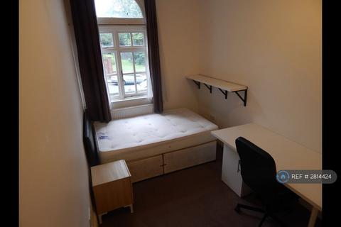 3 bedroom flat to rent, Hyde Terrace, Leeds, LS2