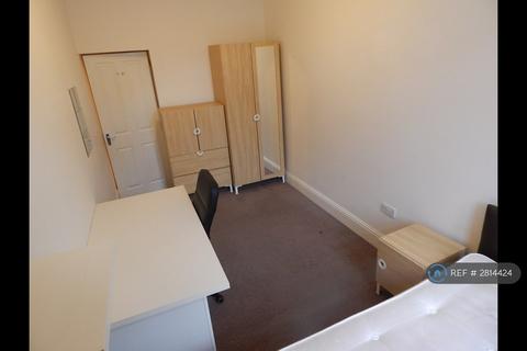 3 bedroom flat to rent, Hyde Terrace, Leeds, LS2