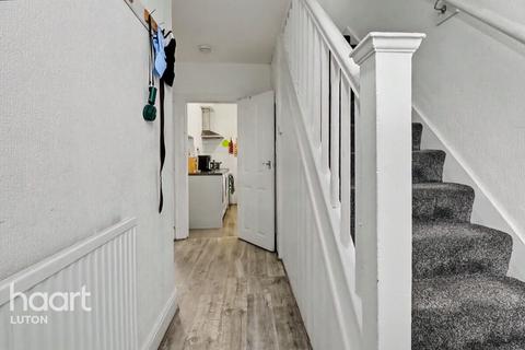 3 bedroom semi-detached house for sale, Dallow Road, Luton