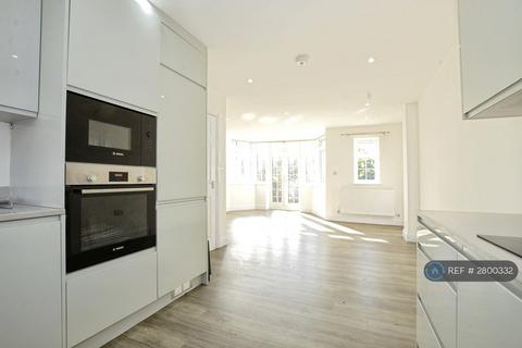 3 bedroom semi-detached house to rent, Barn Rise, Wembley Park, HA9
