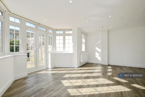 3 bedroom semi-detached house to rent, Barn Rise, Wembley Park, HA9