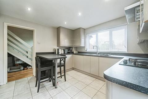 undefined, Lambs Row, Lychpit, Basingstoke, Hampshire, RG24