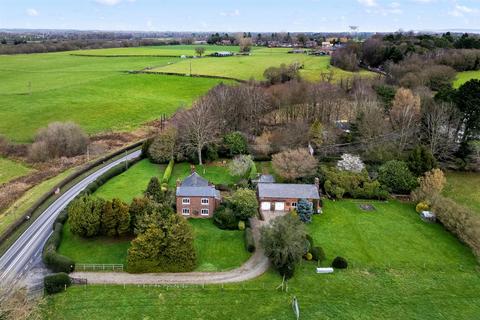 4 bedroom detached house for sale, Twemlow Green, Holmes Chapel