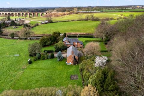 4 bedroom detached house for sale, Twemlow Green, Holmes Chapel