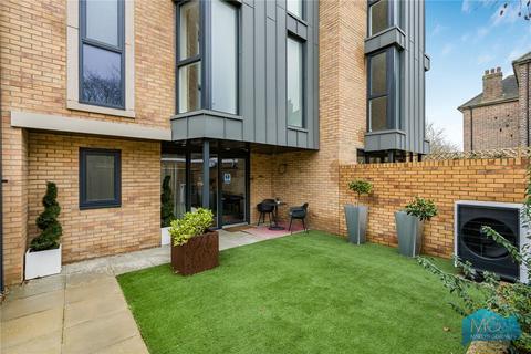 4 bedroom terraced house for sale, High Road, London, N12
