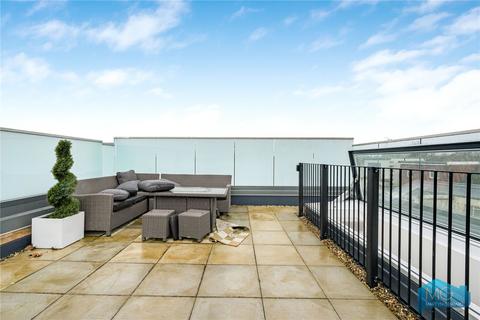 4 bedroom terraced house for sale, High Road, London, N12