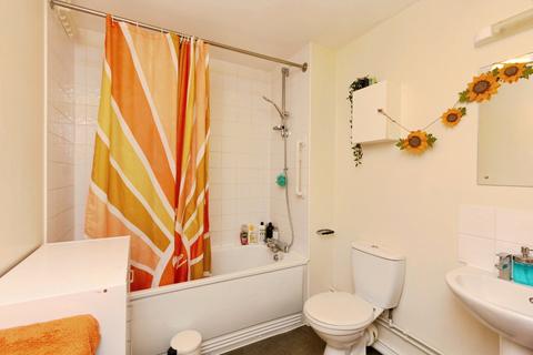 undefined, Rossetti Close, Basingstoke, Hampshire, RG24