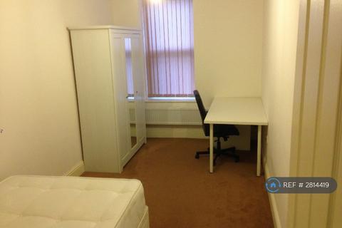 3 bedroom flat to rent, Hyde Terrace, Leeds, LS2
