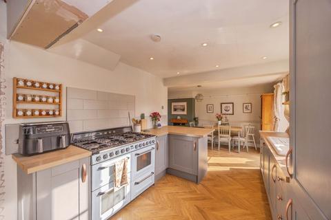 3 bedroom semi-detached house for sale, Manor Road, Emsworth, West Sussex, PO10