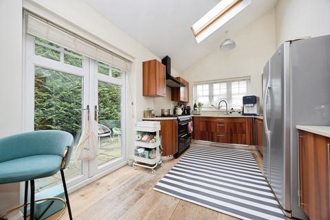 4 bedroom semi-detached house for sale, Merrow Street, Guildford, Surrey, GU4