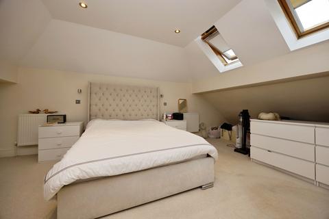 4 bedroom semi-detached house for sale, Merrow Street, Guildford, Surrey, GU4