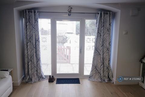 1 bedroom flat to rent, Higher Erith Road, Torquay, TQ1