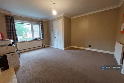 3 bedroom semi-detached house to rent, Merlin Close, Morley, Leeds, LS27