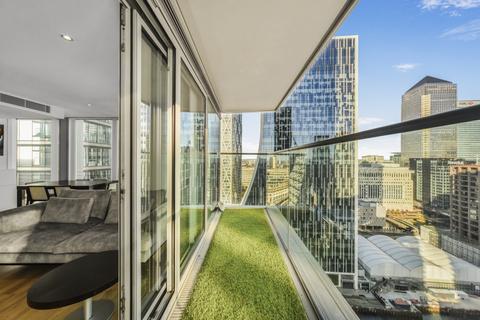 2 bedroom flat for sale, Landmark West, Marsh Wall London E14