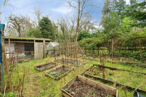 3 bedroom detached house for sale, Headley Heath Approach, Tadworth, Surrey, KT20