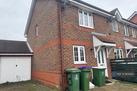 2 bedroom semi-detached house to rent, Troon Close, Thamesmead, SE28