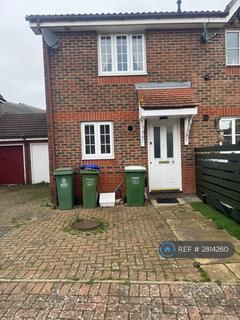 2 bedroom semi-detached house to rent, Troon Close, Thamesmead, SE28