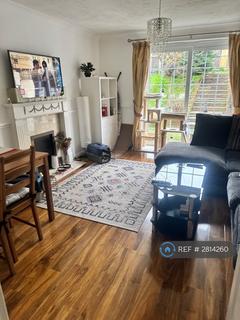 2 bedroom semi-detached house to rent, Troon Close, Thamesmead, SE28