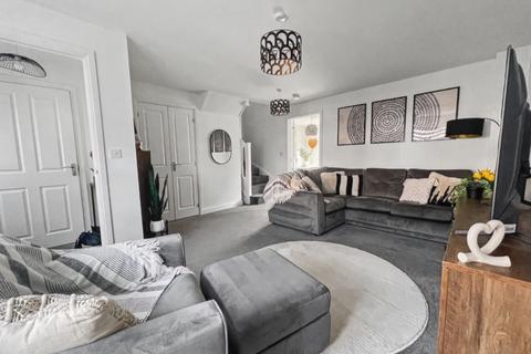 4 bedroom semi-detached house for sale, Bunting Close, Peacehaven, BN10 8GZ