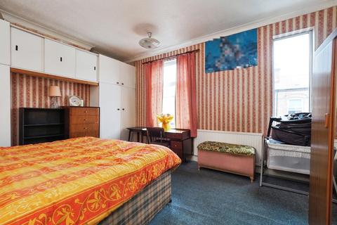 3 bedroom semi-detached house for sale, Gladstone Street, Beeston, Nottingham, Nottinghamshire, NG9