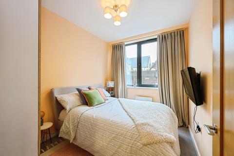 1 bedroom flat for sale, Station Road, Redhill, Surrey, RH1