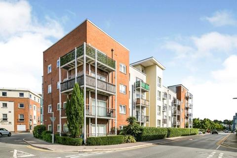 1 bedroom flat for sale, Canalside, Redhill, Surrey, RH1