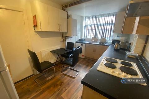 undefined, Mackenzie Rd, Salford, M7