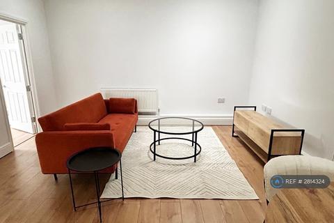 1 bedroom flat to rent, Camden Mews, London, NW1