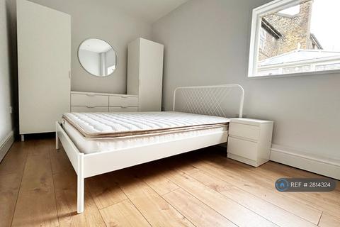 1 bedroom flat to rent, Camden Mews, London, NW1