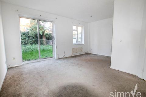 4 bedroom house to rent, Chiltern Court , Widmore Road , Uxbridge