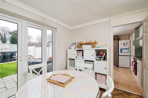 3 bedroom terraced house for sale, Babington Court, Beeston, Nottingham, Nottinghamshire, NG9