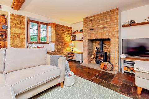 2 bedroom cottage for sale, Old North Road, Wansford, Peterborough
