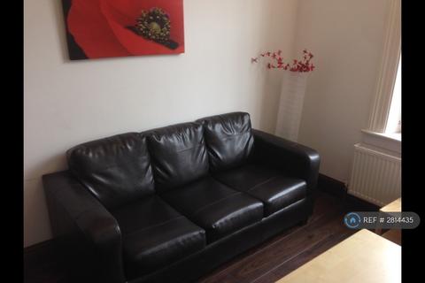 3 bedroom flat to rent, Hyde Terrace, Leeds, LS2