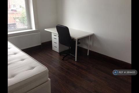 3 bedroom flat to rent, Hyde Terrace, Leeds, LS2