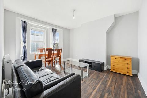 3 bedroom flat for sale, Prusom Street, London E1W