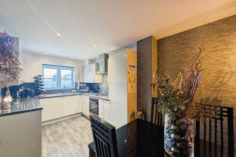 3 bedroom terraced house for sale, Oxford Close, Newcastle upon Tyne NE12