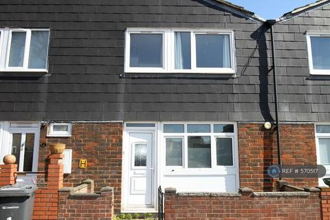 3 bedroom semi-detached house to rent, Turnpike Close, London, SE8