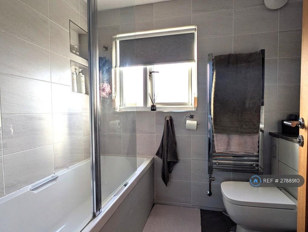 Ensuite Bathroom